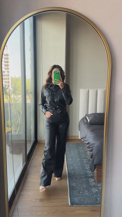 Set blusa y pantalón falre tipo piel negro