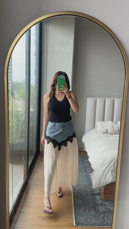 Falda maxi con detalle denim