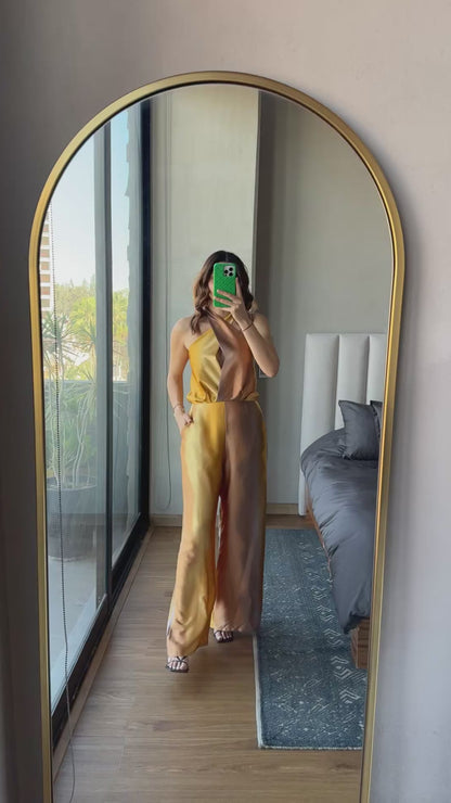 Jumpsuit halter cruzado tonos amarillo