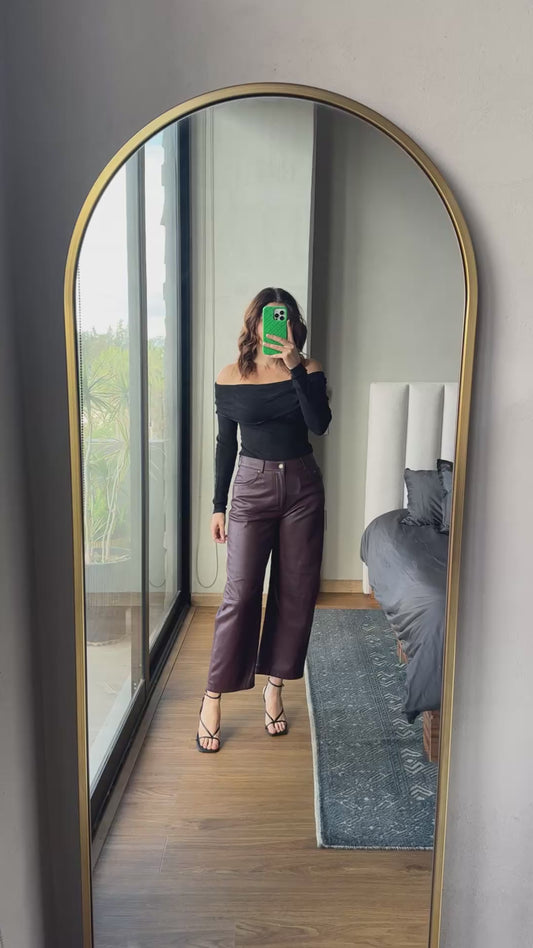 Blusa tejida off shoulder negra