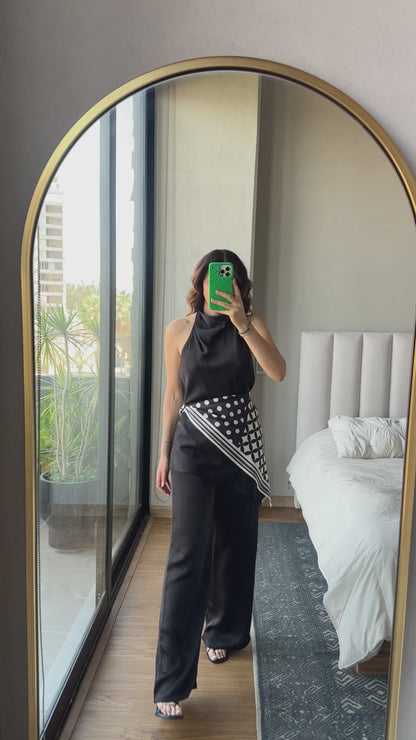 Set blusa halter y pantalón con pañoleta negro