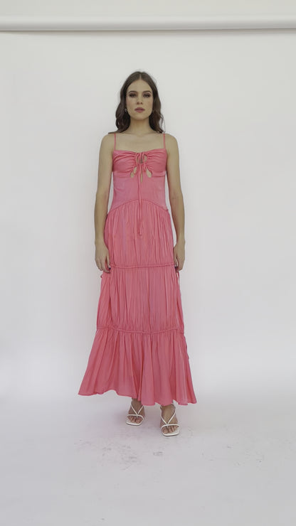 Vestido maxi detalle pecho coral