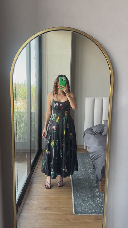 Vestido midi negro flores
