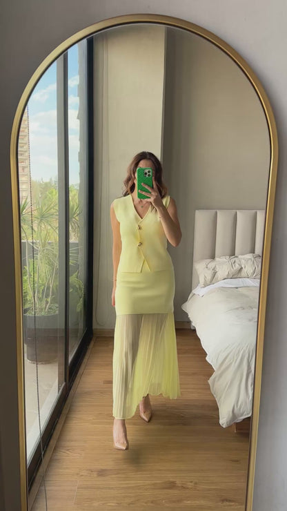 Set tejido y falda maxi amarillo