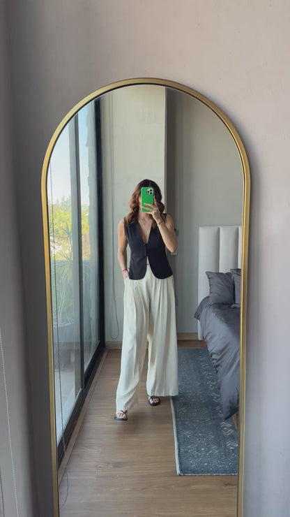 Pantalón pinzas pierna ancha crema