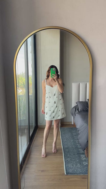 Vestido corto tirantes aplicaciones