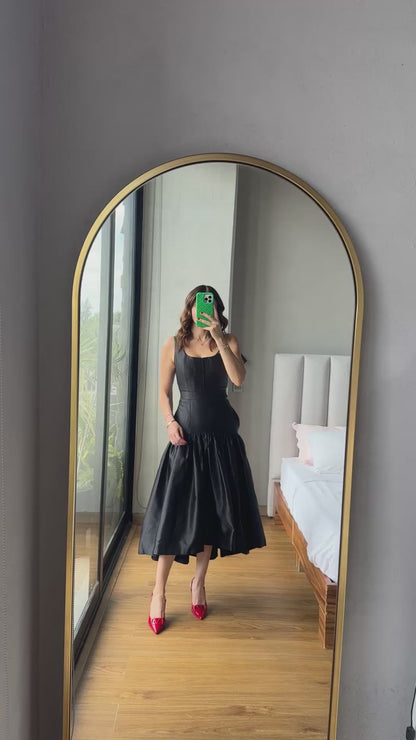 Vestido midi tafeta negro
