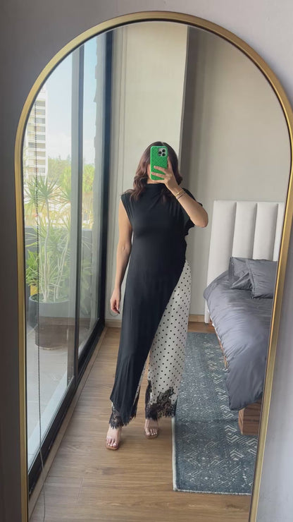 Blusa larga asimétrica negra