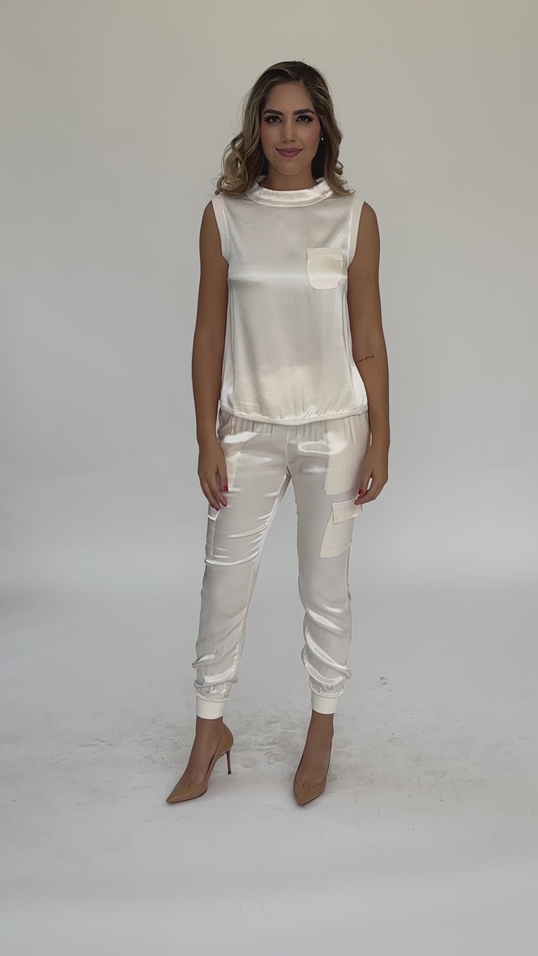 Set blusa y jogger satin ivory