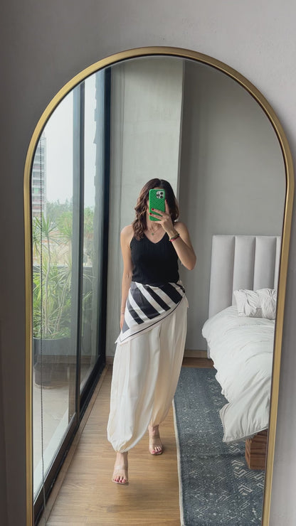 Ballon pants satín con mascada crema