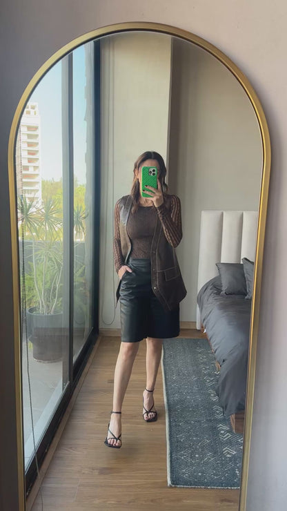 Bermuda tipo piel negra