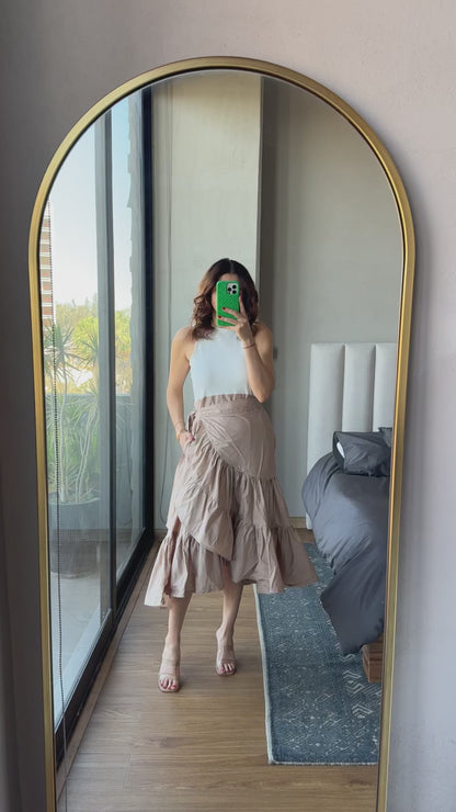 Vestido midi sin mangas envolvente bicolor beige