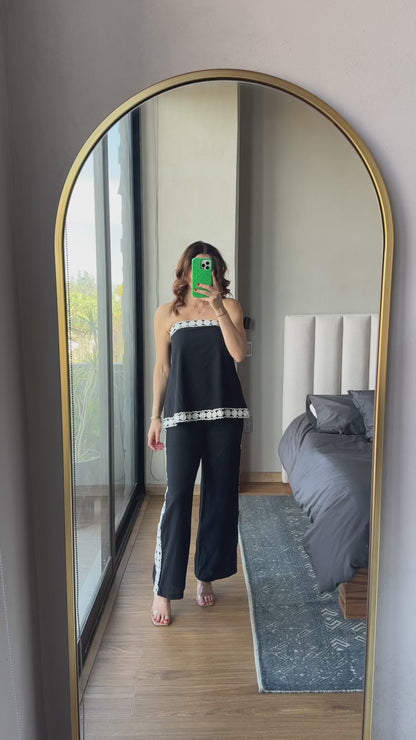 Set blusa y pantalón con detalle crochet